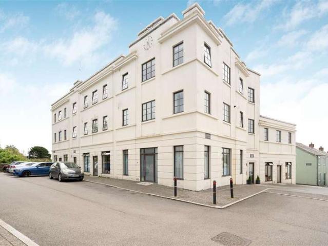 2 Bedroom Apartment Flat