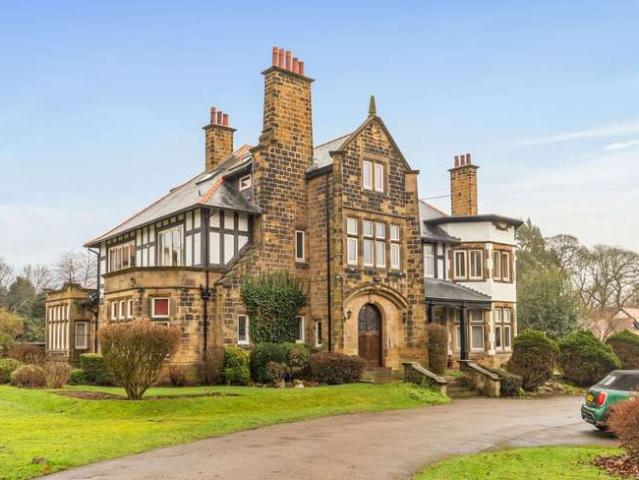 2 Bedroom Apartment Flat