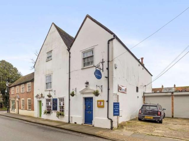 2 Bedroom Apartment Flat