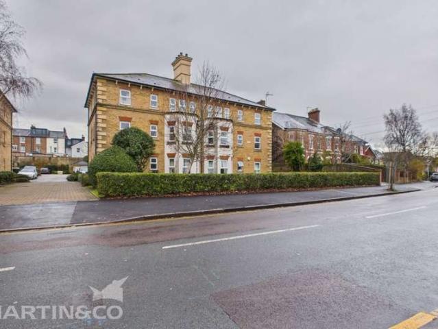 2 Bedroom Apartment Flat