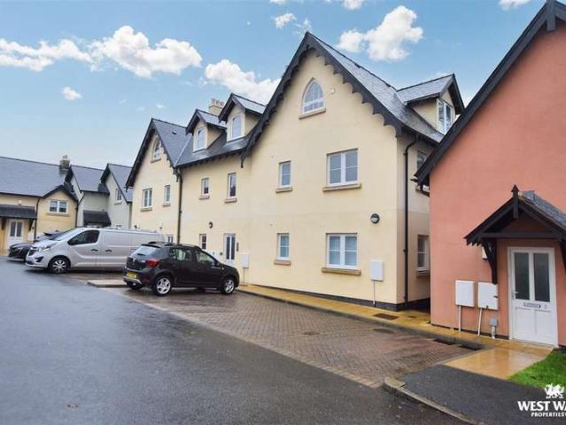 2 Bedroom Apartment Flat