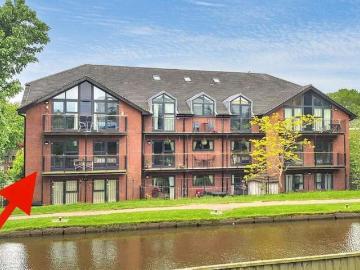 2 Bedroom Apartment Flat