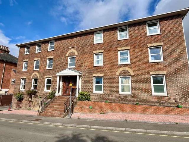 2 Bedroom Apartment Flat