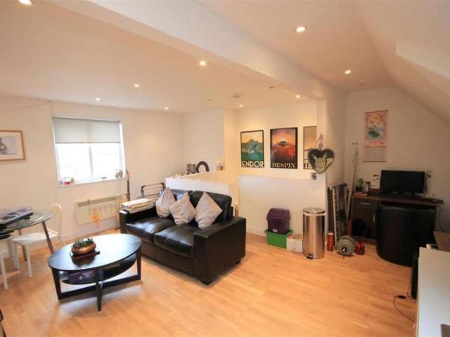 2 Bedroom Apartment Flat
