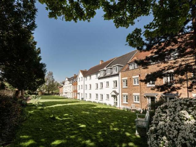 2 Bedroom Apartment Flat