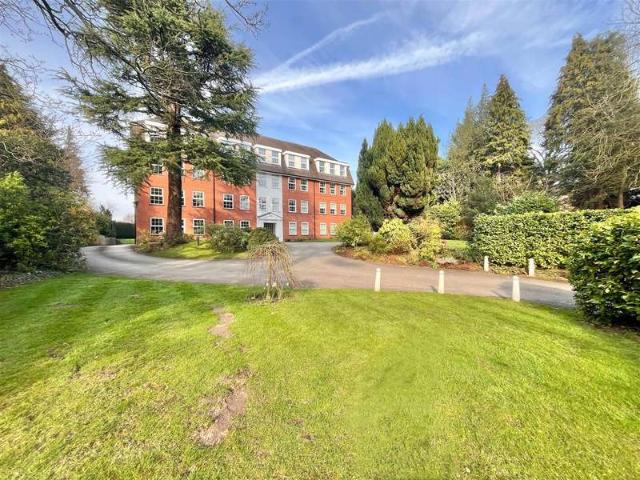 2 Bedroom Apartment Flat