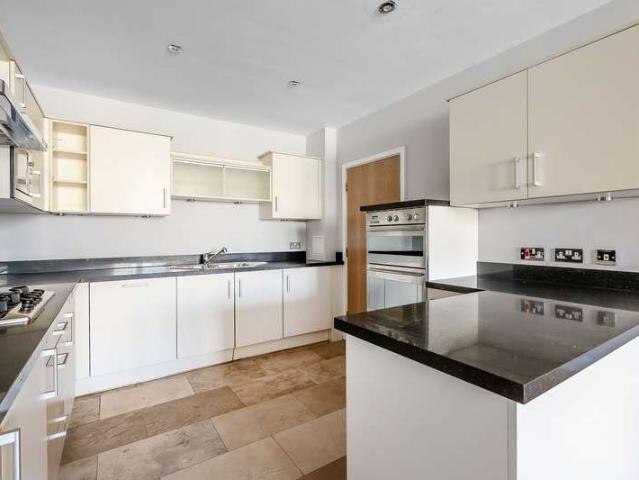 2 Bedroom Apartment Flat