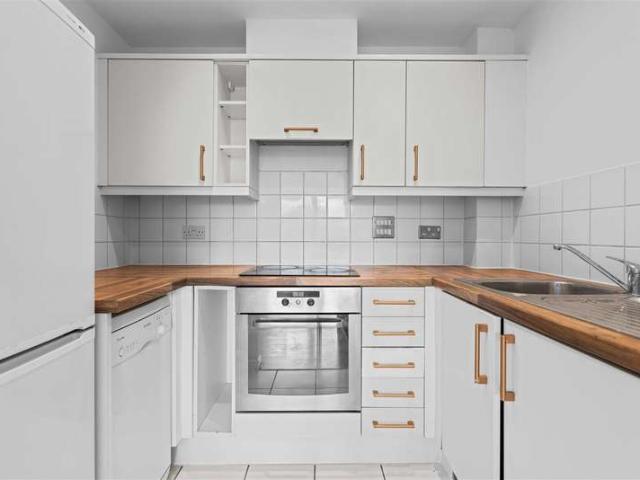 2 Bedroom Apartment Flat