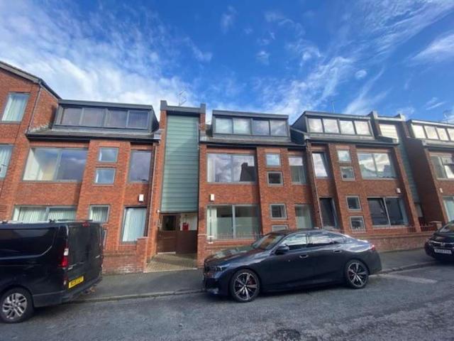 2 Bedroom Apartment Flat