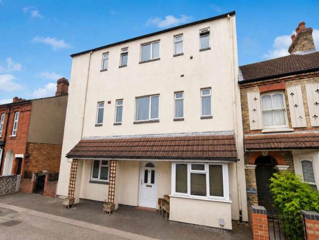 2 Bedroom Apartment Flat