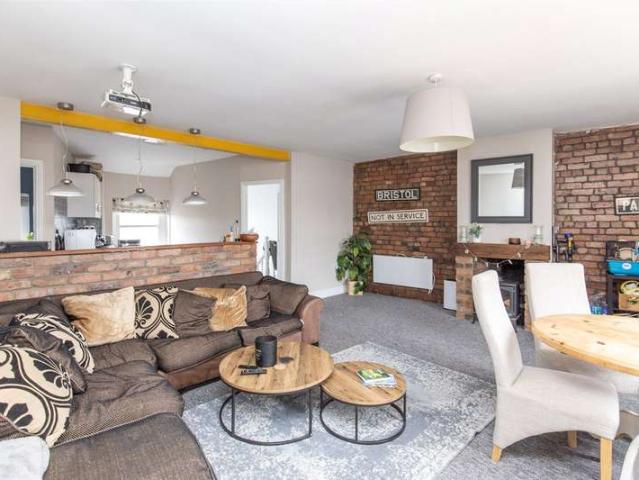 2 Bedroom Apartment Flat