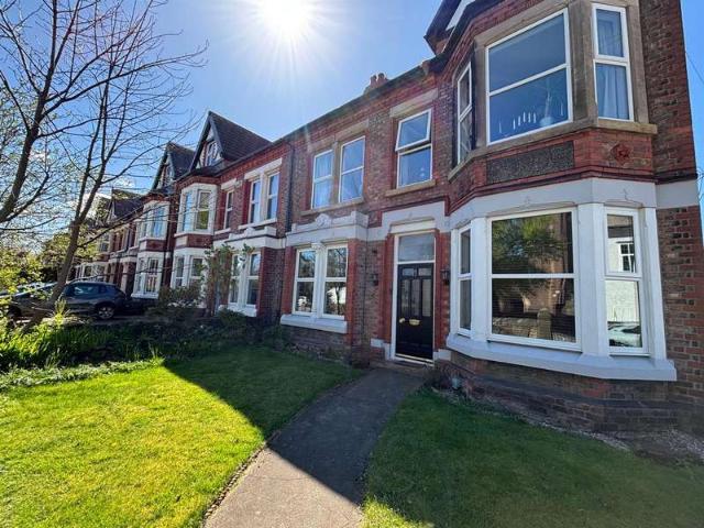 2 Bedroom Apartment Flat
