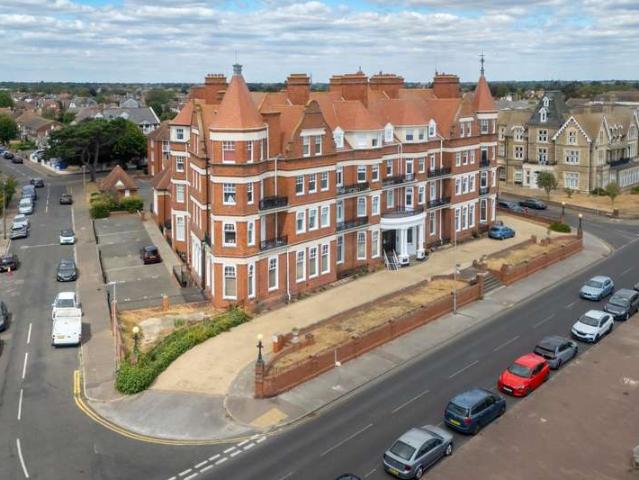 2 Bedroom Apartment Flat