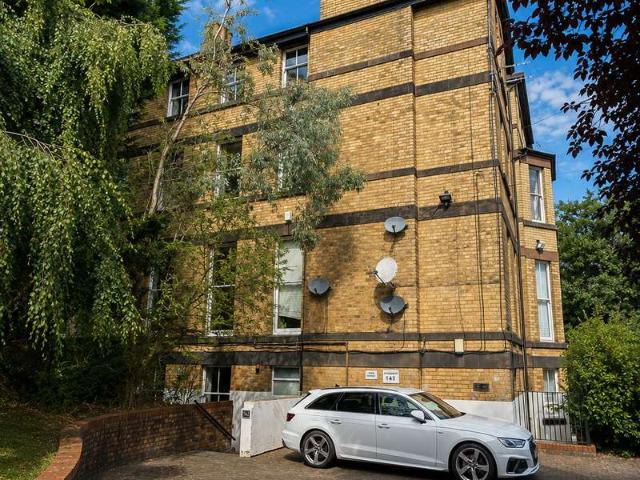 2 Bedroom Apartment Flat