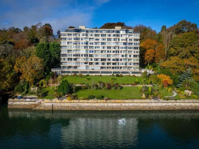 2 Bedroom Apartment Flat