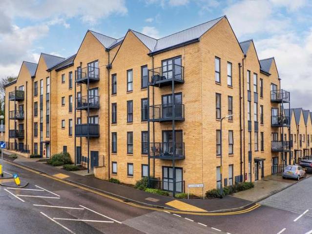 2 Bedroom Apartment Flat