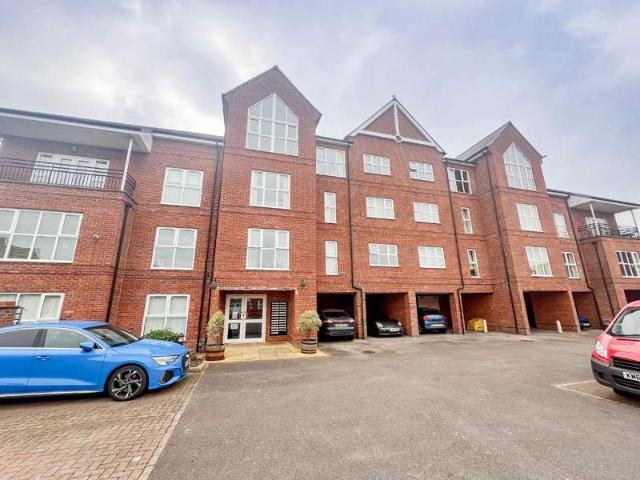 2 Bedroom Apartment Flat