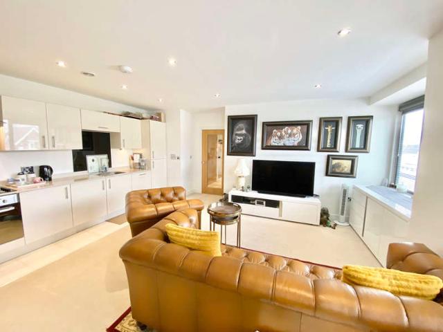 2 Bedroom Apartment Flat