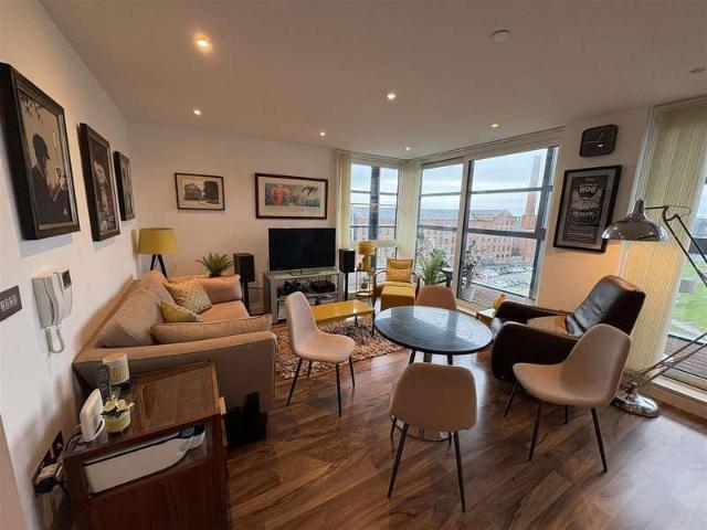 2 Bedroom Apartment Flat