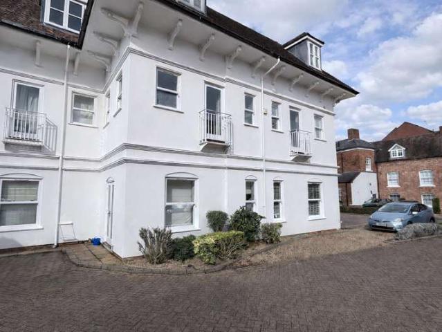 2 Bedroom Apartment Flat