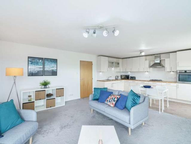 2 Bedroom Apartment Flat