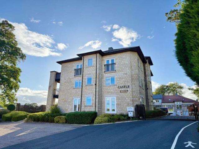 2 Bedroom Apartment Flat
