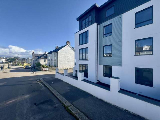 2 Bedroom Apartment Flat