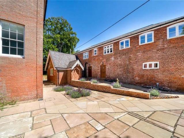 2 Bedroom Apartment Flat