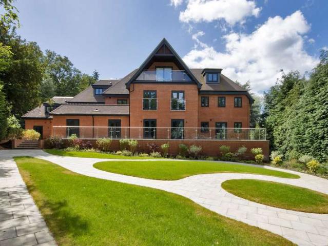 2 Bedroom Apartment Flat