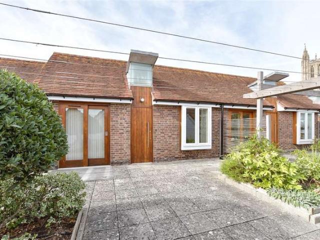 2 Bedroom Apartment Flat
