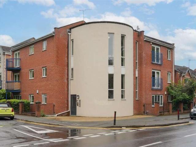 2 Bedroom Apartment Flat