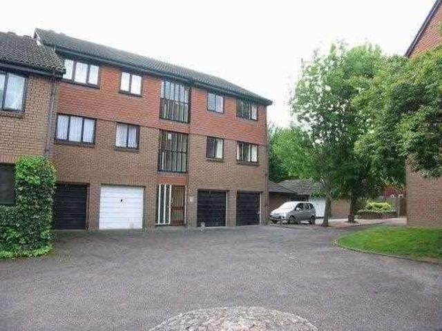 2 Bedroom Apartment Flat