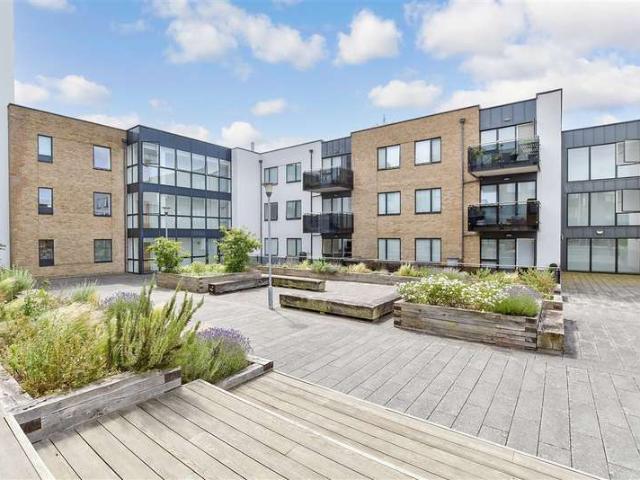 2 Bedroom Apartment Flat