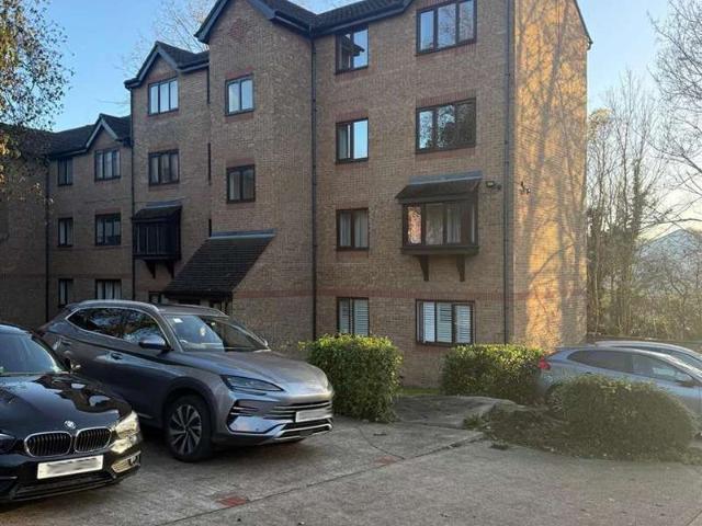 2 Bedroom Apartment Flat