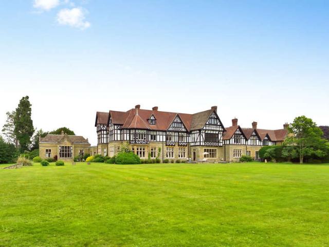 2 Bedroom Apartment Flat