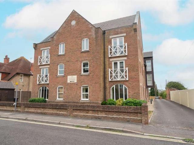 2 Bedroom Apartment Flat