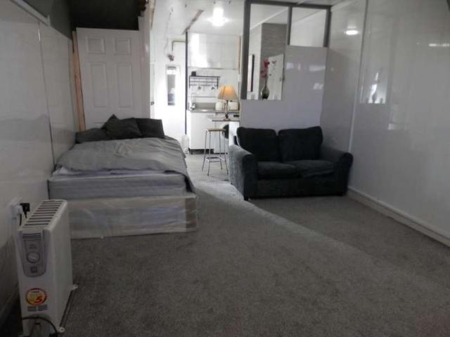 2 Bedroom Apartment Flat