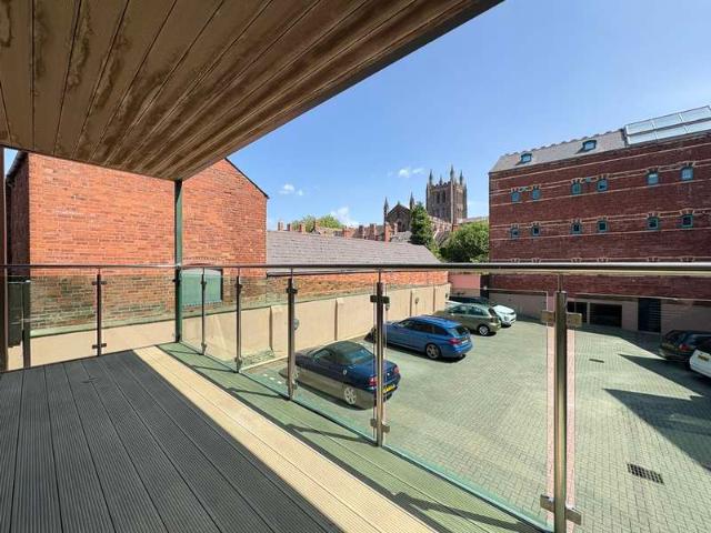 2 Bedroom Apartment Flat