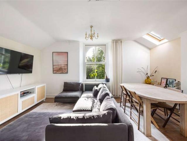 2 Bedroom Apartment Flat
