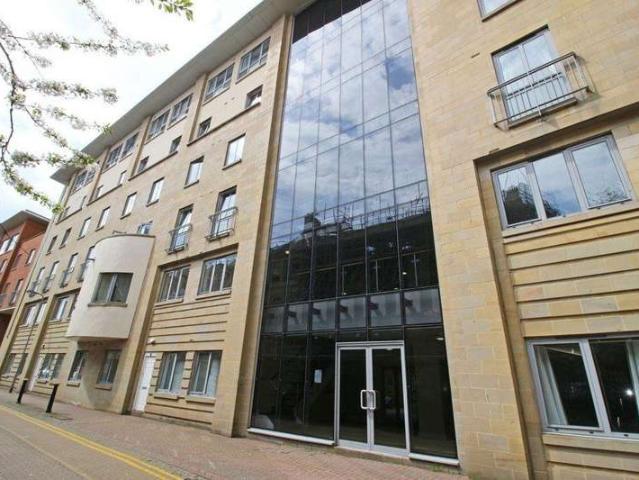 2 Bedroom Apartment Flat