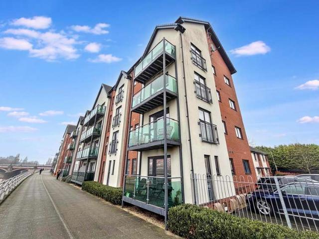2 Bedroom Apartment Flat