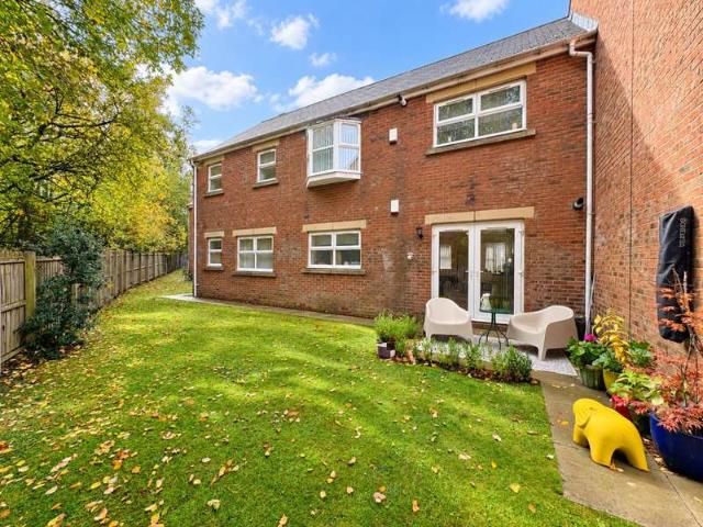 2 Bedroom Apartment Flat