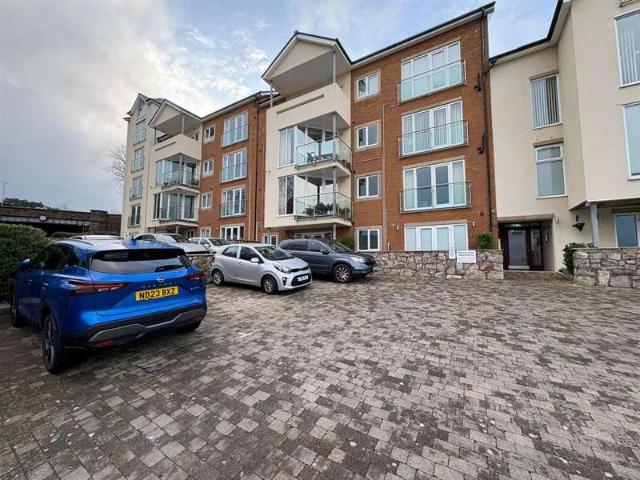 2 Bedroom Apartment Flat