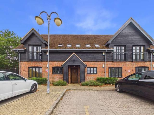 2 Bedroom Apartment Flat