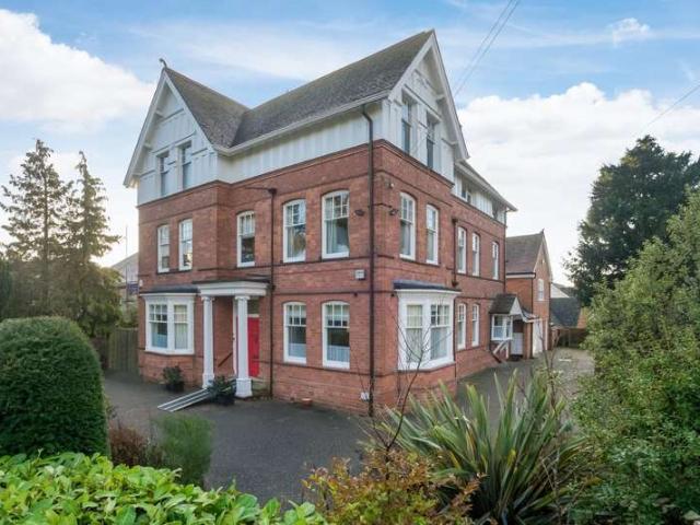 2 Bedroom Apartment Flat