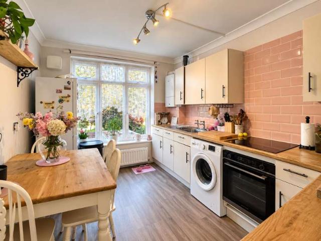 2 Bedroom Apartment Flat
