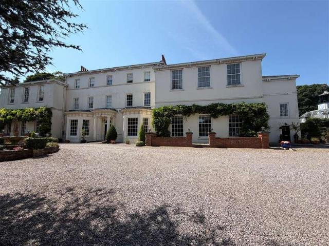 2 Bedroom Apartment Flat