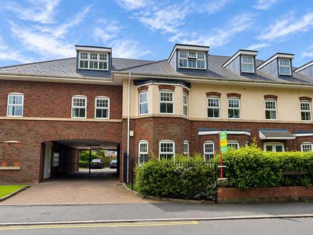 2 Bedroom Apartment Flat