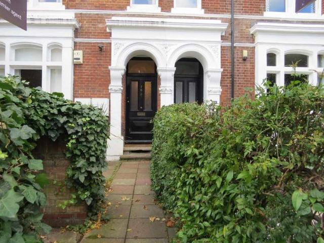 2 Bedroom Apartment Flat