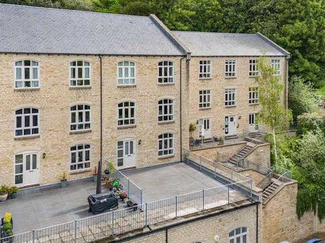 2 Bedroom Apartment Flat